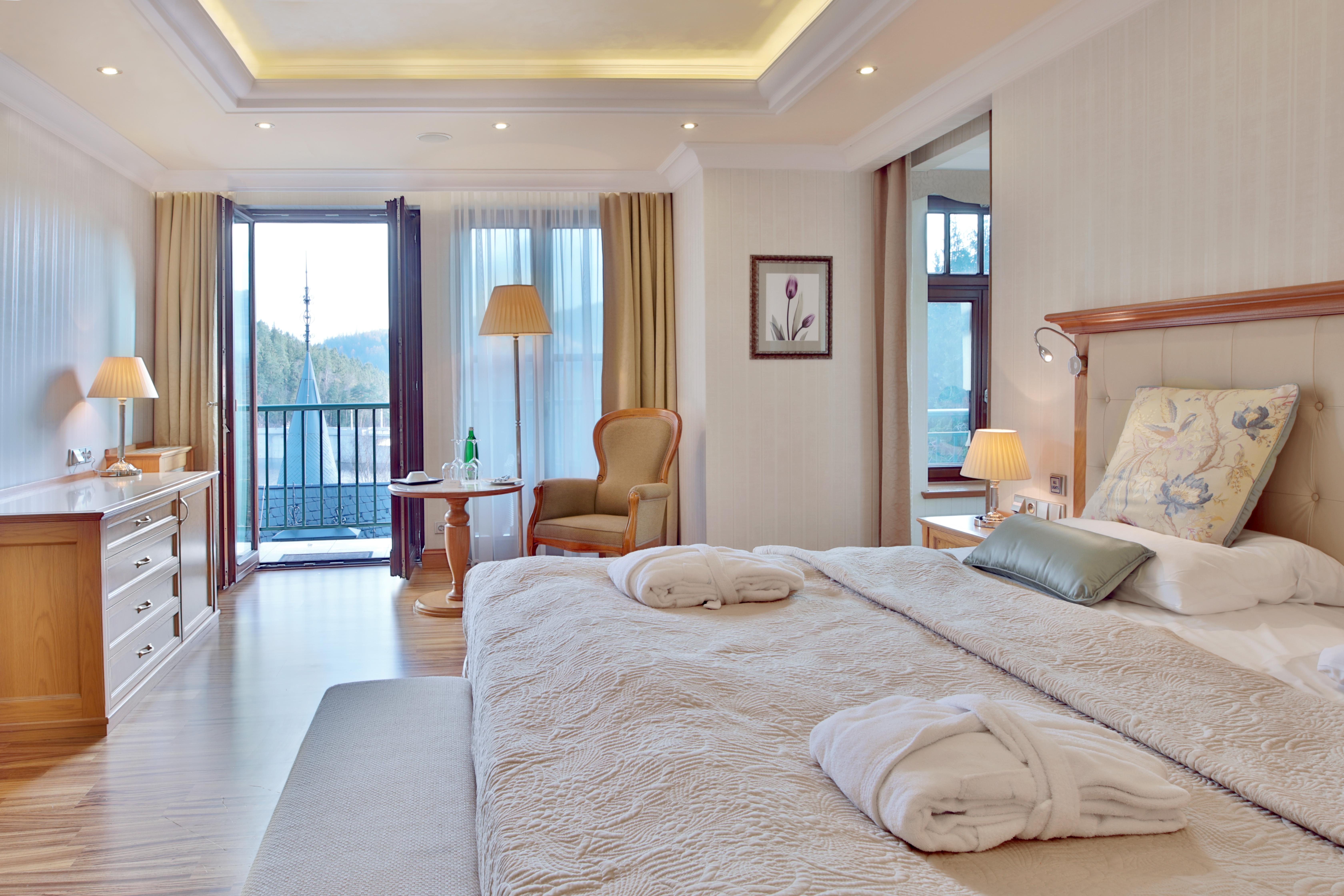 Retro Riverside Wellness Resort Карловы Вары Экстерьер фото Deluxe room